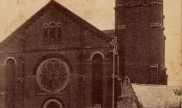 Eglise vue rue de la Verdure